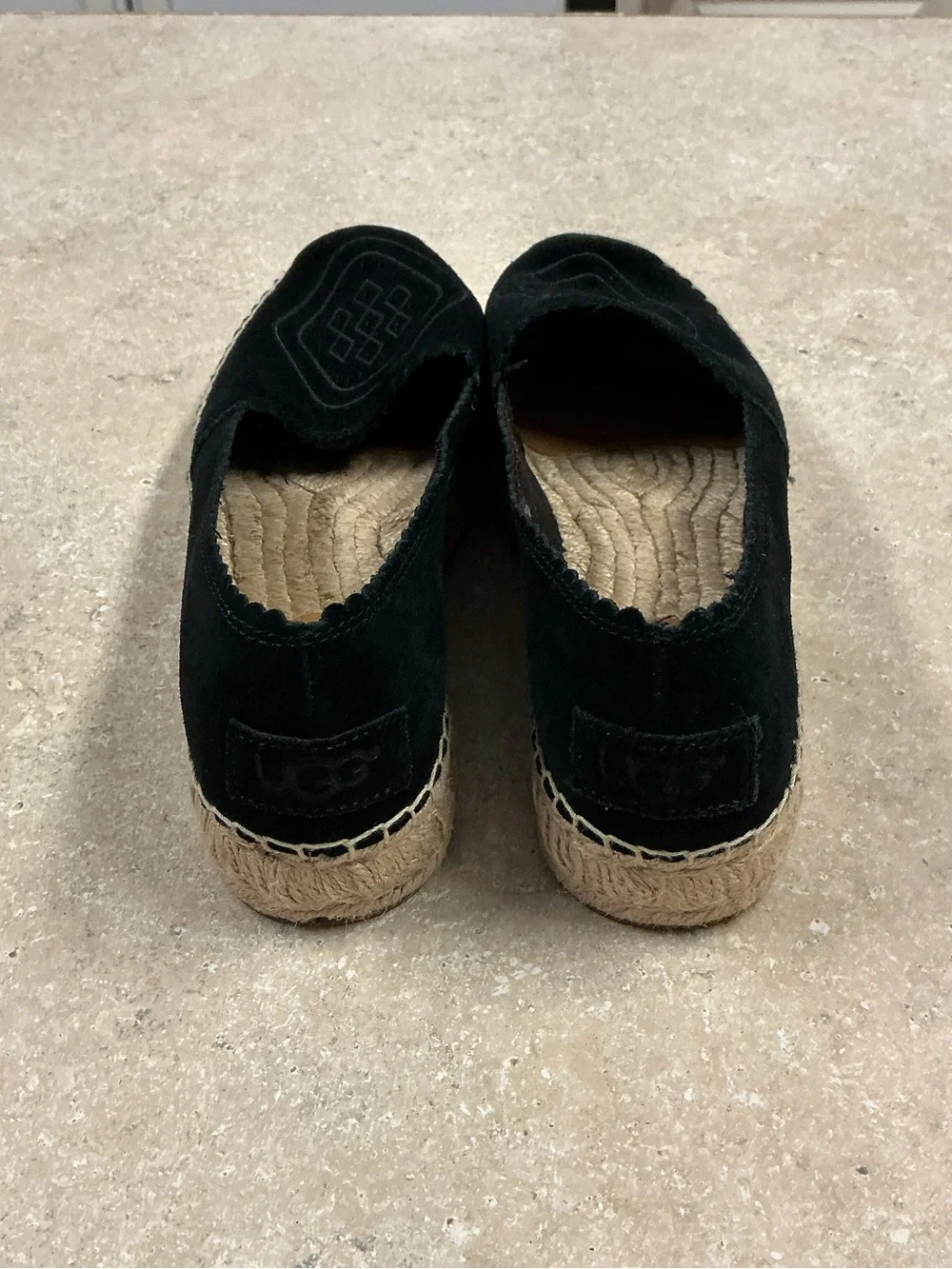 UGG Heidi Espadrille SZ 8.5 Loafers Black Perforated Suede Womens Shoe
